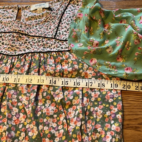 Umgee medium top. Cute matching fabrics - Picture 4 of 5